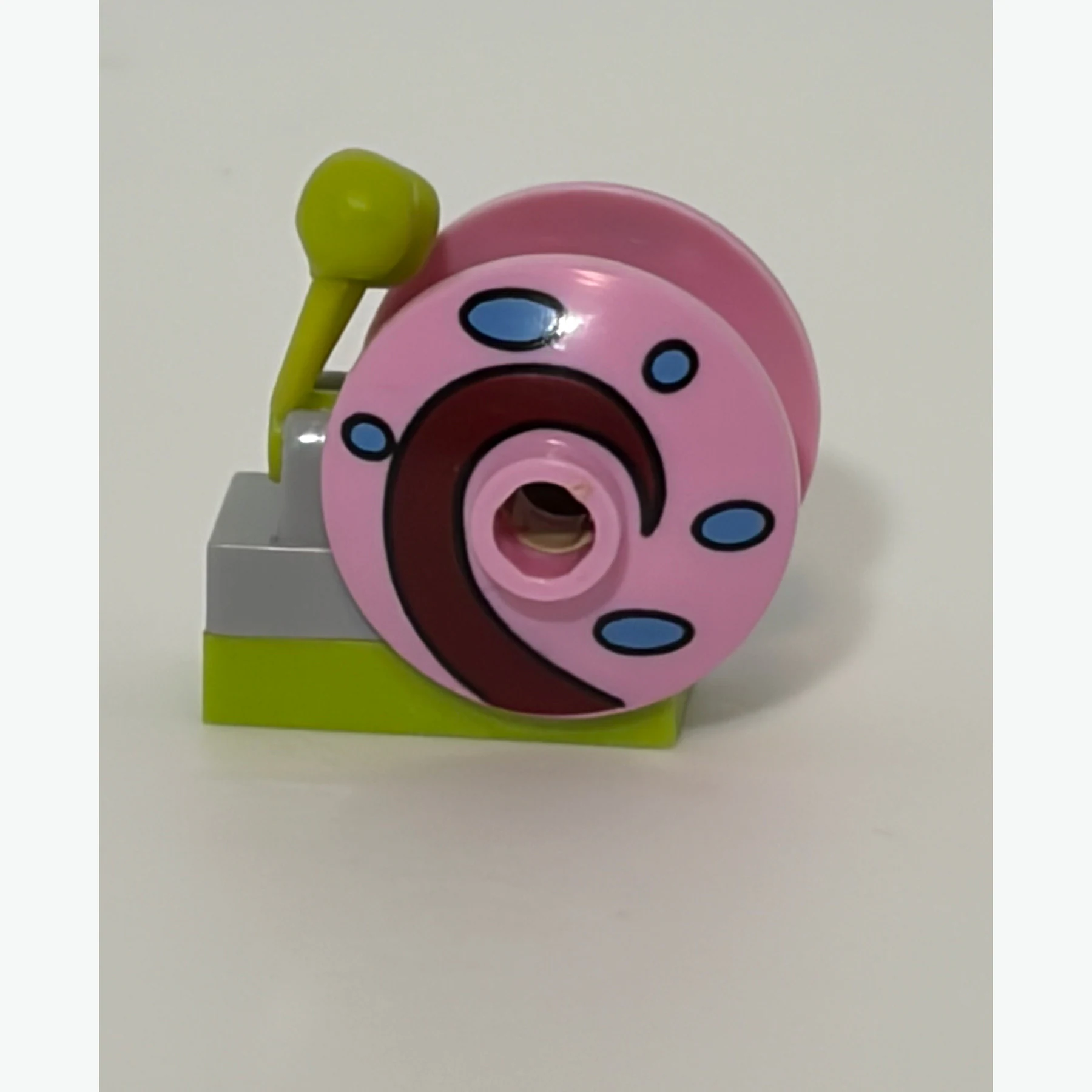LEGO Gary the Snail Minifigure - Image 7