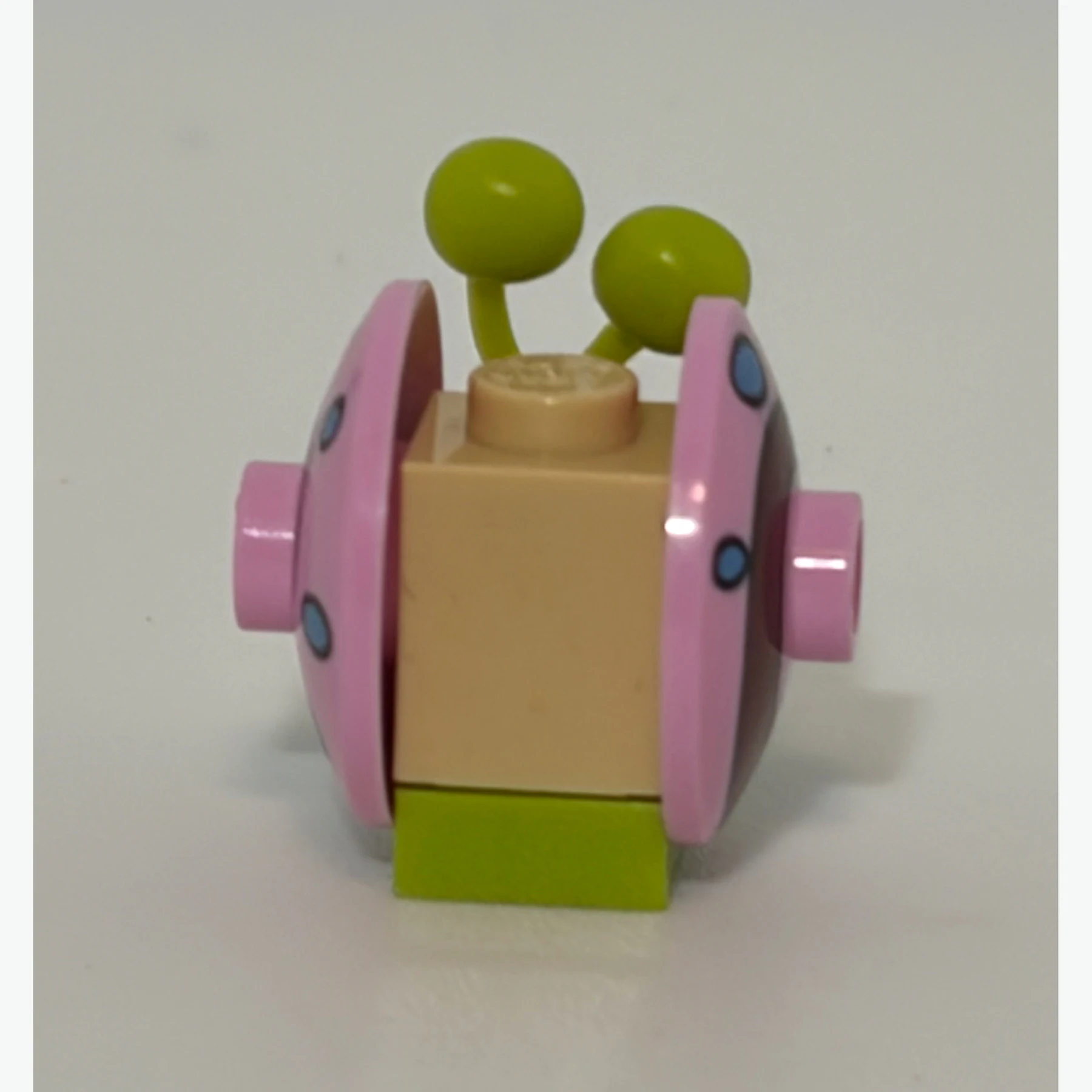 LEGO Gary the Snail Minifigure - Image 4