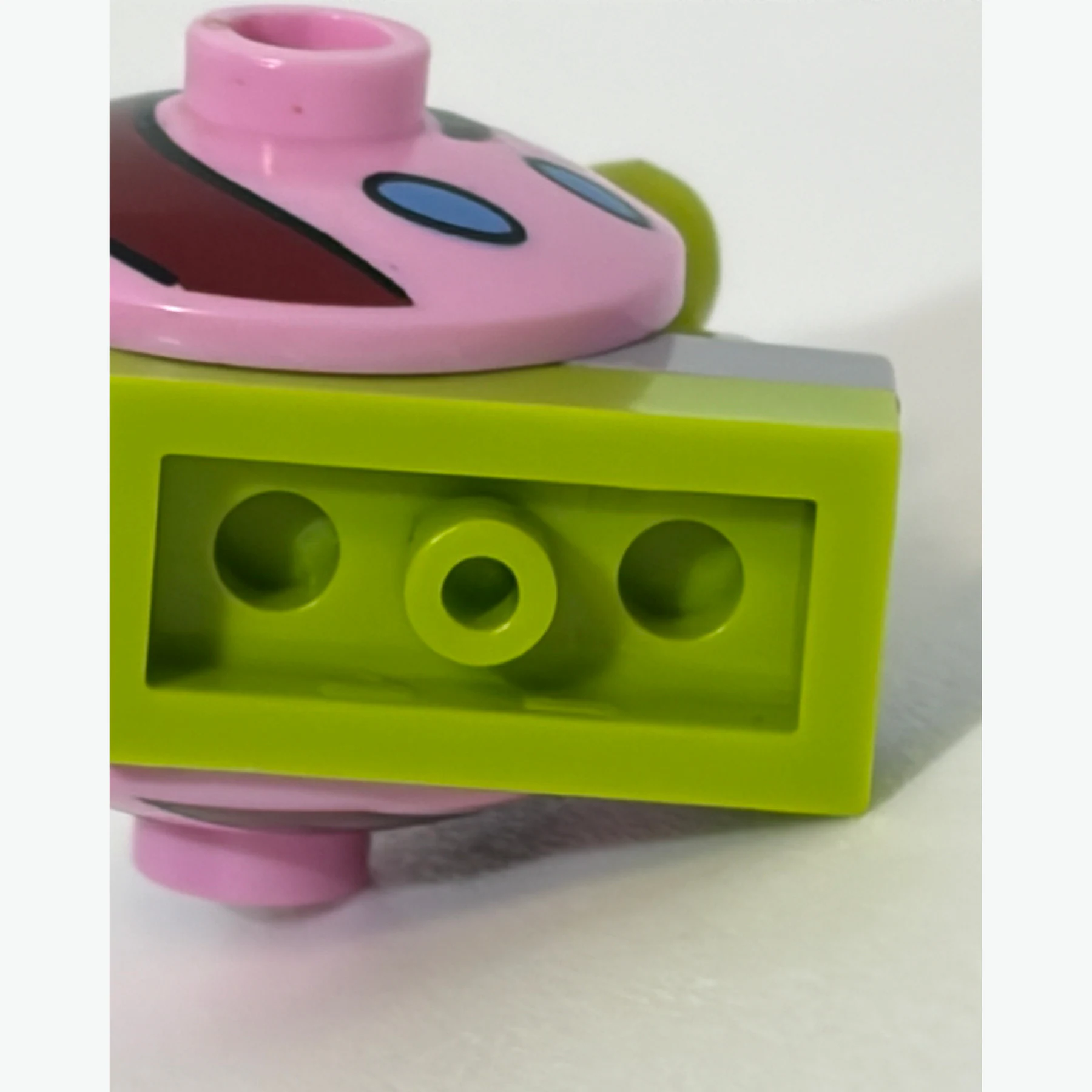 LEGO Gary the Snail Minifigure - Image 8