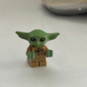 Grogu (The Child / Baby Yoda) LEGO Minifigure