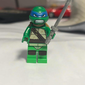 Leonardo with Dual Katana Scabbard